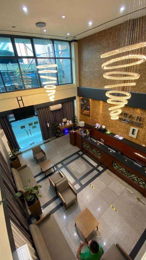 פאסאי Urban Travellers Hotel מראה חיצוני תמונה
