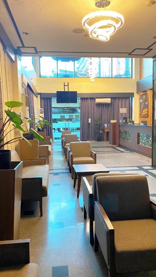 פאסאי Urban Travellers Hotel מראה חיצוני תמונה