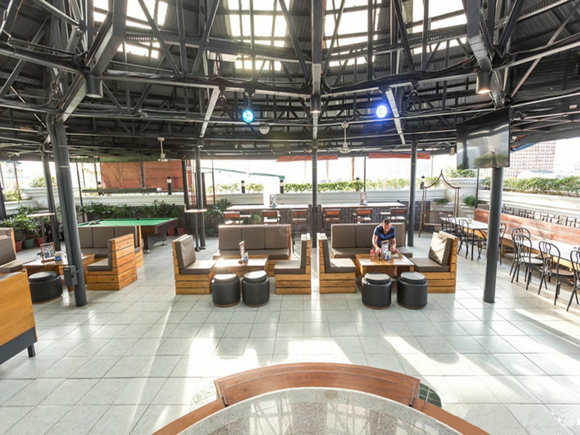 פאסאי Urban Travellers Hotel מראה חיצוני תמונה